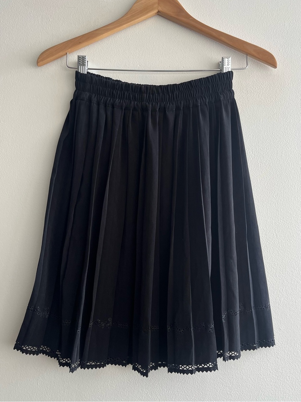 Black Pleated A-Line Skirt Elastic Waist Lace Hem Cottagecore Dark Academia Sz S